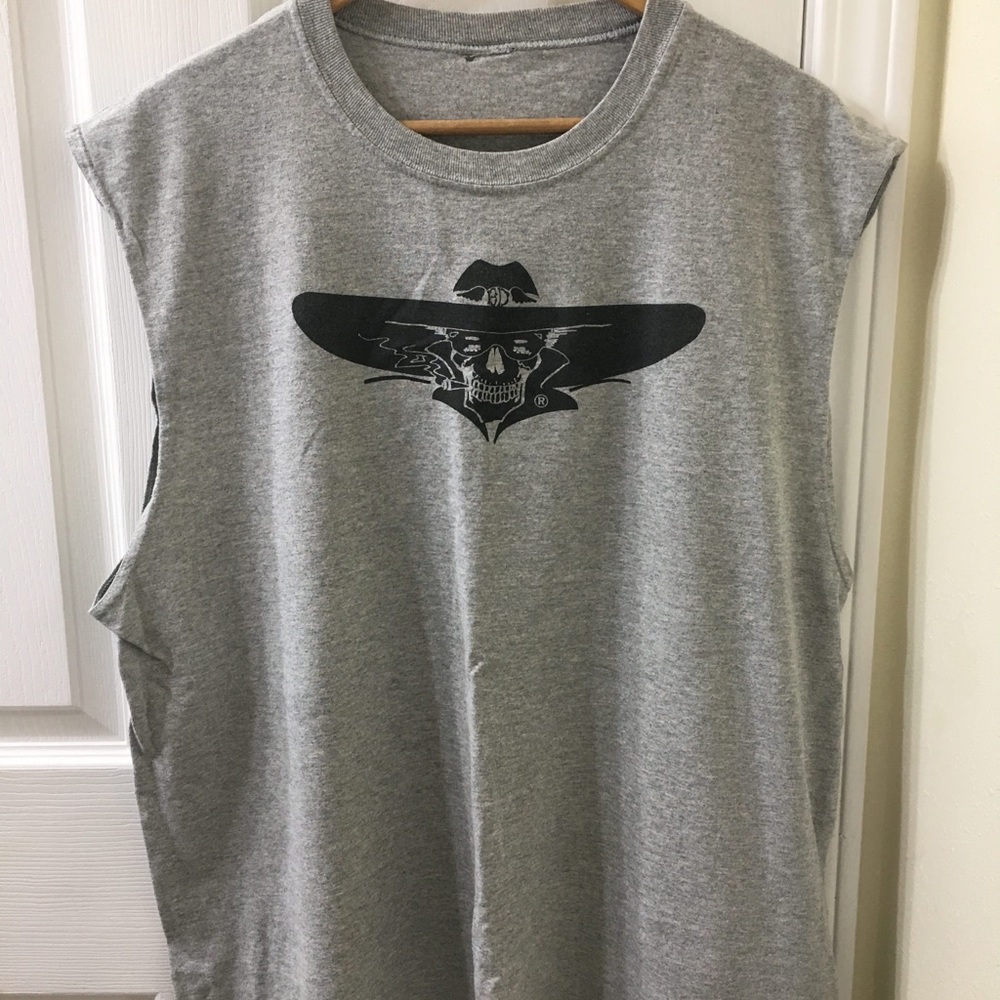 Sleeveless (customized) Men’s XXL Gray Tee 🔥🔥🔥